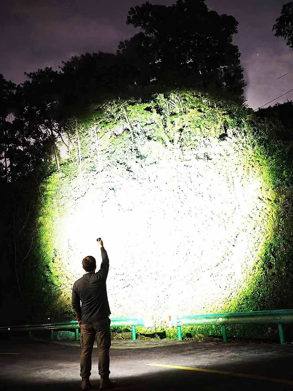 Compact Round-Beam LED Flashlight