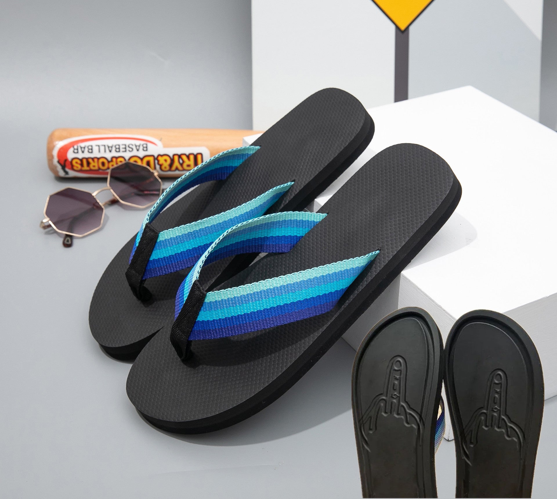 Men's Lightweight Beach Flip Flops