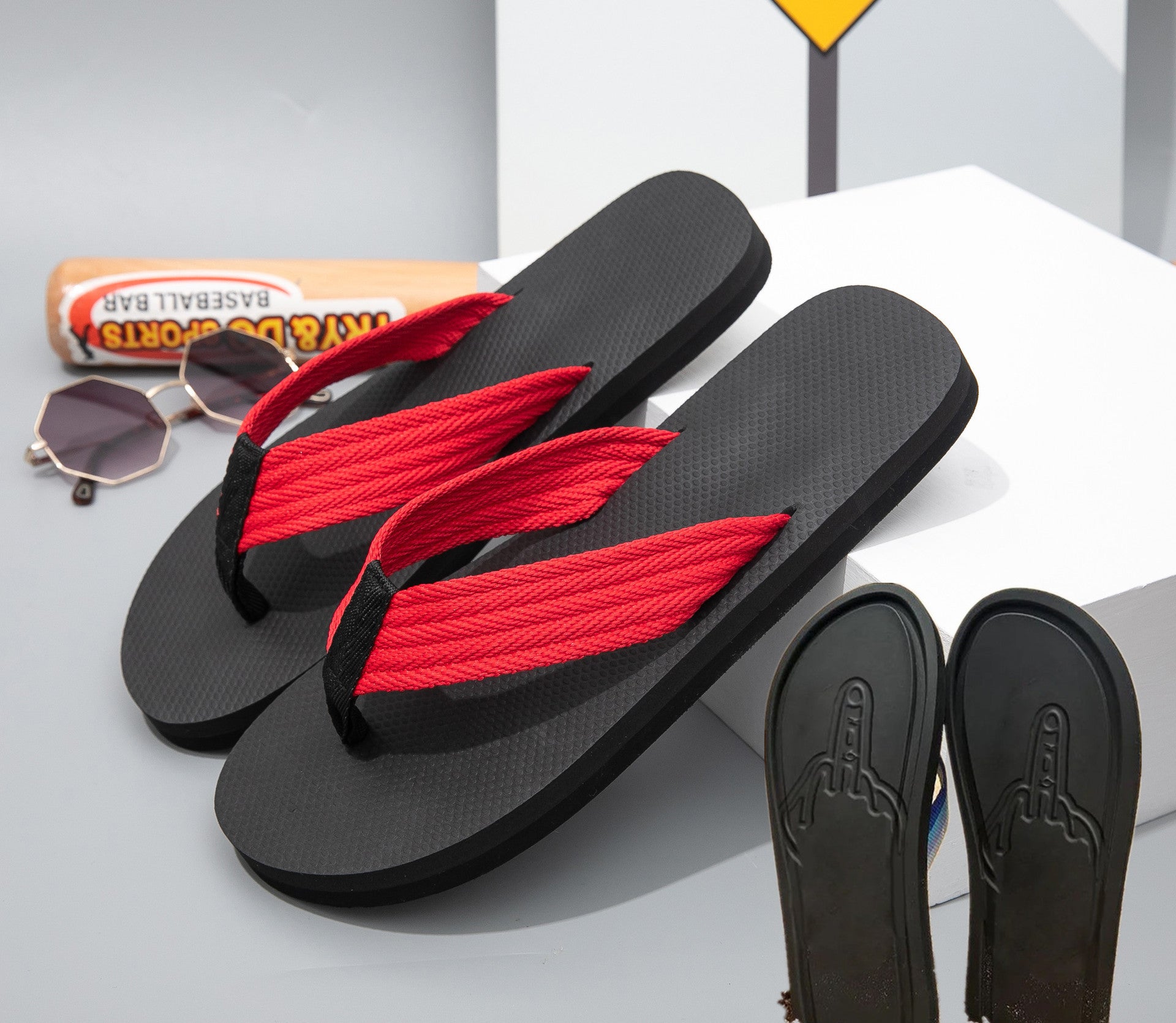 Men's Lightweight Beach Flip Flops