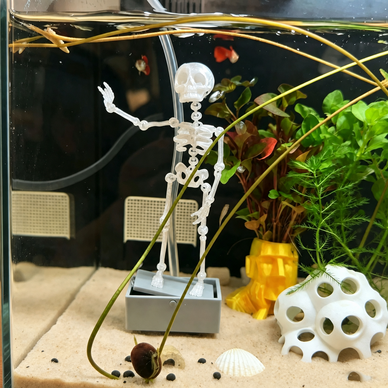 Glow Skeleton Aquarium Ornament